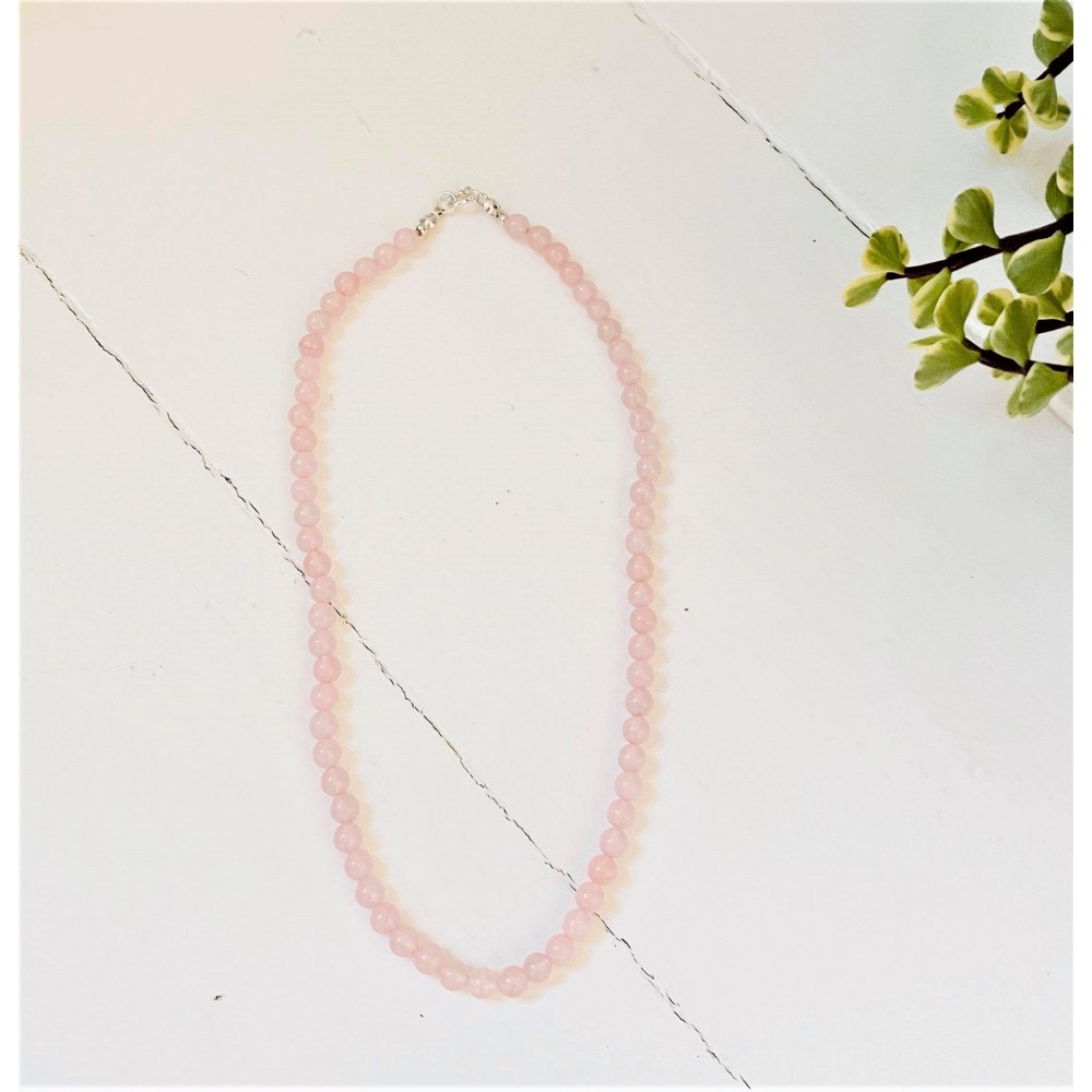 Rosequartzhalskdevoksen45cm-01